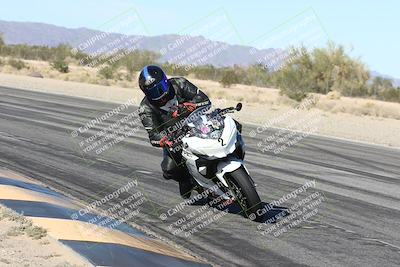 media/Dec-04-2025-Racers Edge (Thu) [[5ebc9f124d]]/3-B Group/3-Session 2 (Turn 7 Inside)/